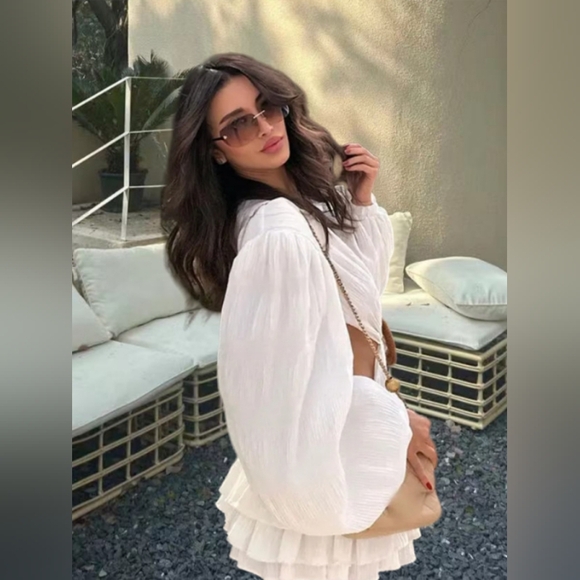 White Deep V-Neck Long Sleeve Side Out Waist Dress - Picture 4 of 8